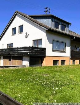 Hier gibt´s Platz: Stattliches Zweifamilienhaus - ob für Generationenwohnen od. Wohnen und Arbeiten - Blaufelden