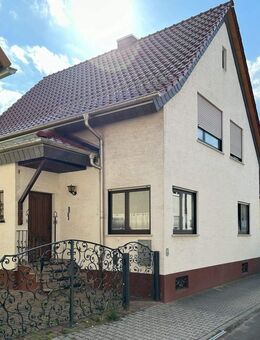Schnell besichtigen | Freistehendes 2-Familienhaus mit Garage - Lampertheim
