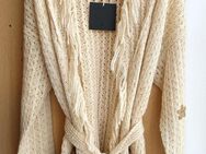 Strick Cardigan Pullover Strickjacke lang Fransen Blumen Stickerei bestickt Lochmuster gr. XS/S 34/36 Neu - Hardheim