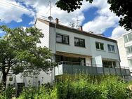 Bezaubernde Doppelhaushälfte mit zwei Balkonen u. Garten in erstklassiger, ruhiger Ortsrandlage - Filderstadt