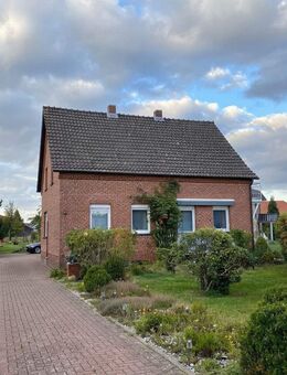 Haus mit großem Grundstück und 3 Garagen. Perfekt für Familien, Mehrgenerationen & Vermietung. - Holle