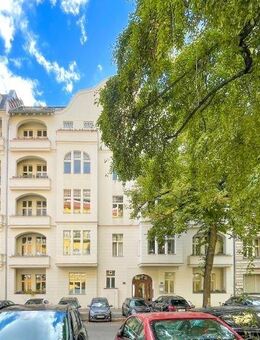 Einzigartiges Potenzial in exklusiver Lage: Geteilte Altbauwohnung in der Mommsenstraße - Berlin
