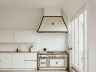 Exklusive Dachgeschosswohnung mit Siematic-Küche, Travertin-Bäder, schallisoliertem Zimmer, 2 Terrassen & Aufzug - Berlin