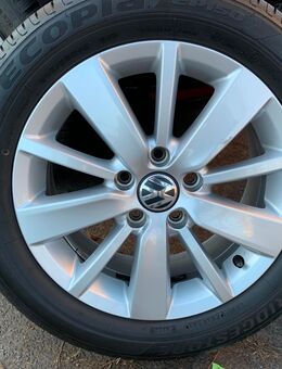 VW GOLF ALU FELGEN MIT SOMMER REIFEN IN TOP ZUSTAND - Berlin