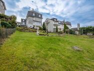 Atemberaubende Aussicht auf Wälder und Wiesen: Dreifamilienhaus mit schönem Gartengrundstück - Radevormwald (Stadt auf der Höhe)