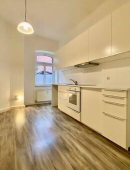 WG- geeignete 2- Raum- Wohnung mit Einbauküche - Erfurt