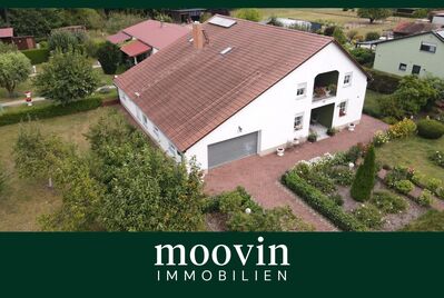 Modernes großzügiges Einfamilienhaus mit großem Garten und zusätzlichen 3 Wohneinheiten