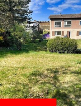 REDUZIERT: Wohnhaus mit großem Grundstück in TOP-Stadtrandlage von Trossingen - Trossingen