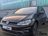 VW Golf, 1.0 TSI VII Join, Jahr 2018 - Hohenwestedt