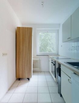Großzügige 3-Zimmer-Wohnung mit Einbauküche und Balkon in Braunschweig - Braunschweig