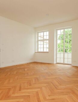 Kernsanierter Altbau! 4-Zimmer-Wohnung mit Freifläche - Haar