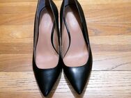 Pumps CALVIN KLEIN Gr.38,High Heels,neuwertig - Unna