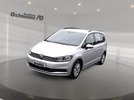 VW Touran, 1.5 TSI Comfortline, Jahr 2021 - Fritzlar