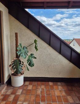 Charmante 3 Zimmer Dachwohnung mit Loggia - 2er WG möglich - Würzburg