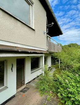 Kirchheim: Einfamilienhaus in Hanglage mit traumhaftem Ausblick und modernem Grundriss - Kirchheim (Hessen)