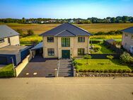 Eleganz und Wertigkeit - Luxuriöse Villa mit ca. 200 m² Wohnfläche in Feldrandlage! - Harrislee