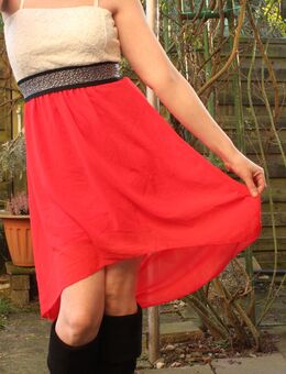 Vokuhila Kleid, weiß rot, Chiffon, durchsichtig, transparent mit Unterrock, Gr. S - Düsseldorf