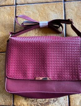 Handtasche, rot, neu - Netphen Oelgershausen