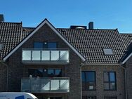 IMMOBILIEN GUMNIOR präsentiert: NEUBAU! Stilvolle Obergeschosswohnung mit Balkon in unmittelbarer Emsnähe in Rheine - Rheine