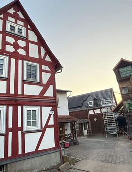 Wunderschönes Fachwerkhaus mit Einliegerwohnung und einem Häuschen mit Garten und großem Grundstück - Solms