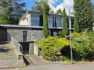 Repräsentatives Einfamilienhaus im zeitlosen Bauhaus-Stil auf 2.500 m² Grundstück - Bad Neuenahr-Ahrweiler