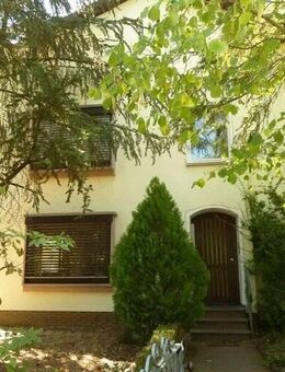 Teilweise frei werdendes 2-3-Familienhaus, begehrte Wohnlage, Hügelsheim, 2+1 Garagen - Grundstück mit 1149m² - Teil davon als Bauland denkbar - Hügelsheim