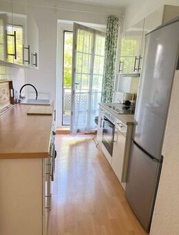 FREIE, TOLLE, HELLE GEMÜTLICHE, WGH. M. GR. EBK UND BALKON IN GRÜNLAGE U. 10 MIN. FUSSWEG Z. TEMPELH. FELD - Berlin