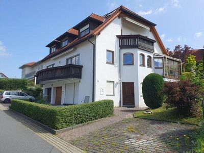 Einfamilienhaus mit Einliegerwohnung und schönem Grundstück!