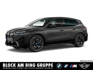 BMW iX, xDrive40, Jahr 2022 - Braunschweig