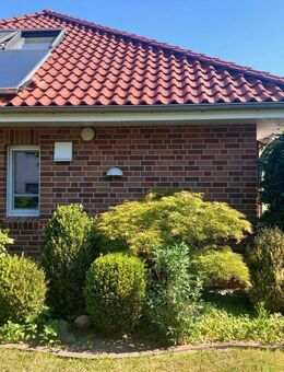 Haus / Winkelbungalow / Bungalow - Breitenburg
