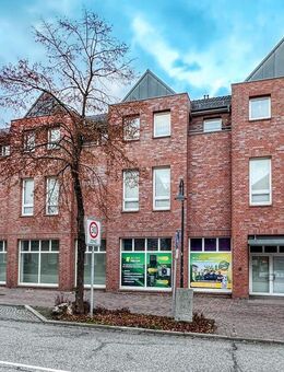Wohn- & Geschäftshaus in 1A-Lage von Schwarzenbek - 930 m² Gewerbe, 5 Wohnungen plus genehmigter Ausbauoption! - Schwarzenbek