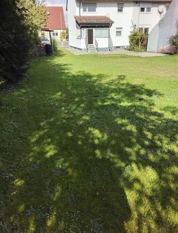 Doppelhaushälfte mit Gartenparadies sofort verfügbar! - Fürth
