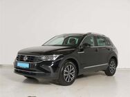 VW Tiguan, 1.5 TSI Life DC, Jahr 2024 - Amberg