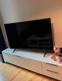 TV Bank - weiß Glas - Sehr guter Zustand - - Duisburg