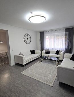 +++ Modernisierte 4.-Zi.-Whg. mit Kfz-Stellplatz +++ - Waldkraiburg