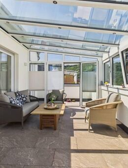 120 M² PENTHOUSE, 2 BÄDER UND GARAGE IN SAARBURG - Saarburg