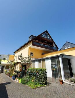 Investoren aufgepasst: Vollvermietetes Ensemblehaus mit Wintergarten & Ausgebautem Dachboden - Remscheid