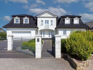 Herrschaftliche Residenz: Exklusive Deichvilla in Toplage mit Strandzugang! - Brake (Unterweser)