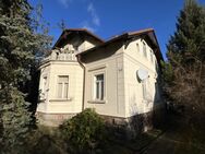 Villa mit Bauplatz und Weinbergblick in Radebeul - Radebeul