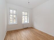 TRAUMHAFT WOHNEN IN LEIPZIGS SÜDVORSTADT // 3-Raum-Wohnung mit Balkon, Parkett & Stuck // bezugsfrei - Leipzig
