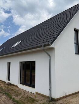 Zu Hause in ruhiger Lage / Haus mit individueller Ausbaumöglichkeit - Ascheberg (Holstein)