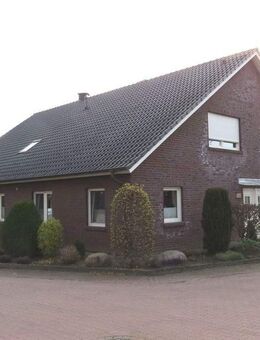 •Zwei Häuser – ein Grundstück – viele Möglichkeiten - Nordhorn