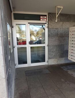 Kleine Wohnung mit 34 m² im 8 OG in der Leuschner Str. 95 - Kassel