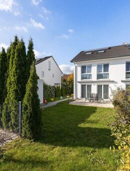 Moderne und elegante Doppelhaushälfte mit Südterrasse, Garage und Stellplatz in Fürstenfeldbruck - Fürstenfeldbruck