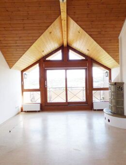 Einmalige 3-Zimmer-DG-Wohnung mit toller Aussicht + 1 Zimmer im OG - Wernau (Neckar)