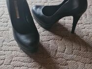 Stark getragene Plateau Pumps Leder High Heels von Buffalo London schwarz Gr. 39 - Schwabmünchen