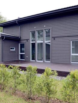 Neubau, 5-Zimmer-Doppelhaushälfte mit gehobene Ausstattung in ruhiger Lage - Basdahl
