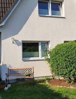 Möbliertes Zimmer im ausgebauten Dachstuhl in Barsbüttel-Willinghusen - Barsbüttel