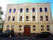 vermietete Eigentumswohnung mit Fahrstuhl (58 qm 2 Zimmer), großer Balkon - Görlitz