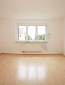Wohnen im Grünen - ruhige 3-Raum-Wohnung in Chemnitz-Ebersdorf - Chemnitz